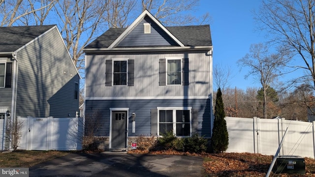 view of front of house