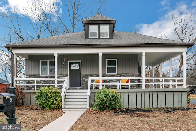 view of front of house featuring a porch