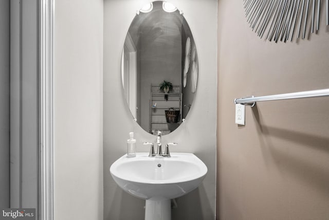 bathroom with sink