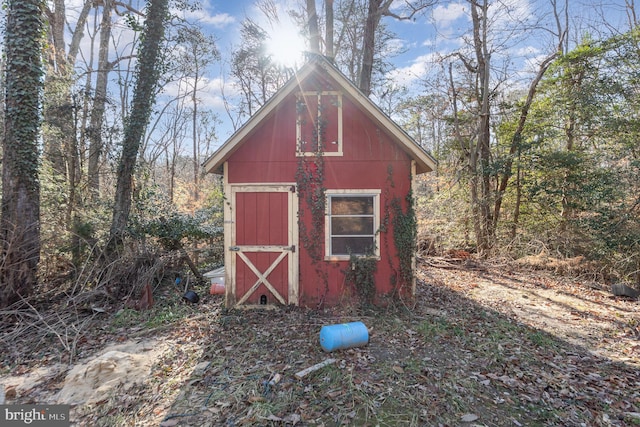 view of outbuilding