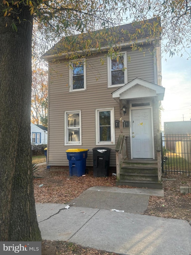 view of front facade