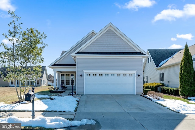 view of front facade featuring a garage