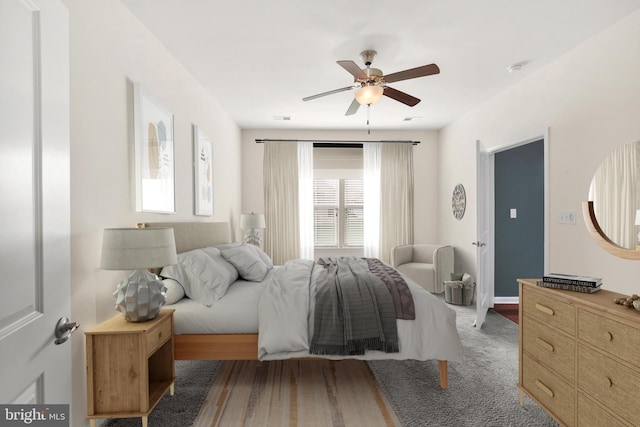 bedroom with ceiling fan