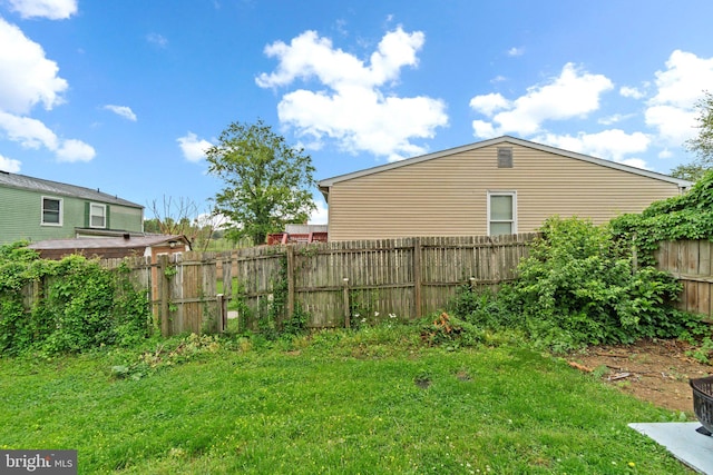 436 Heather Ridge Dr, Frederick, MD 21702 - view of yard featuring a fenced backyard