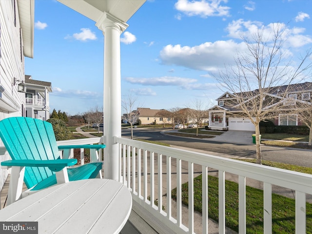 balcony featuring covered porch