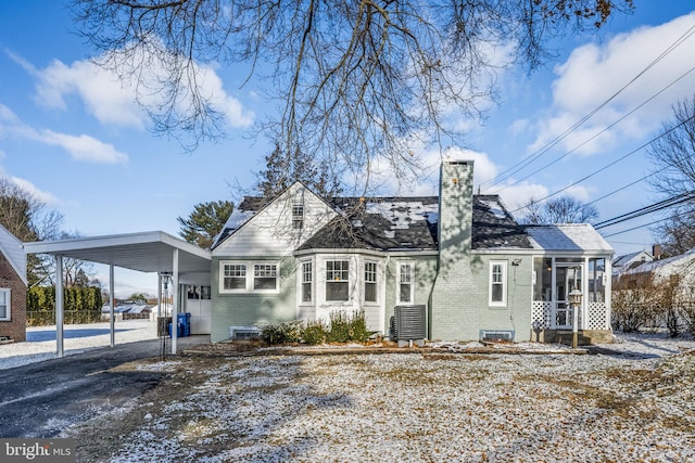 view of front of property with a carport