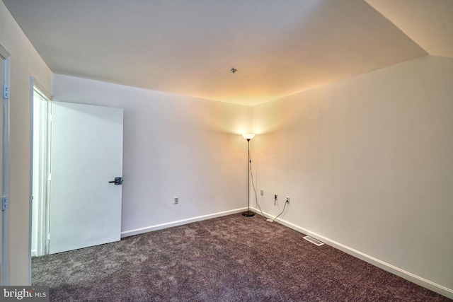 863 Barnaby St SE, Washington, DC 20032 - carpeted spare room featuring baseboards
