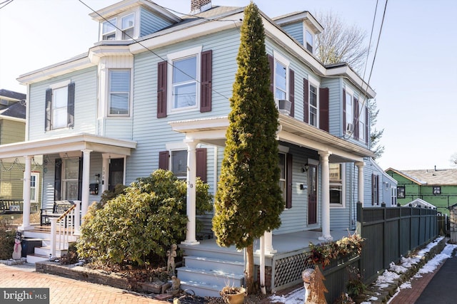 view of front facade with a porch