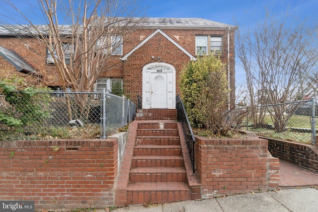 view of front facade