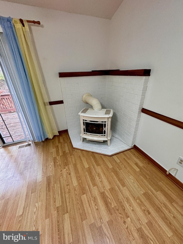 interior details with hardwood / wood-style flooring