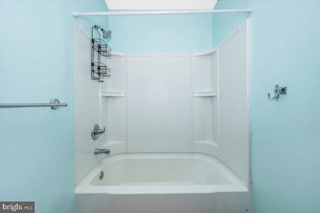 bathroom featuring shower / bathing tub combination