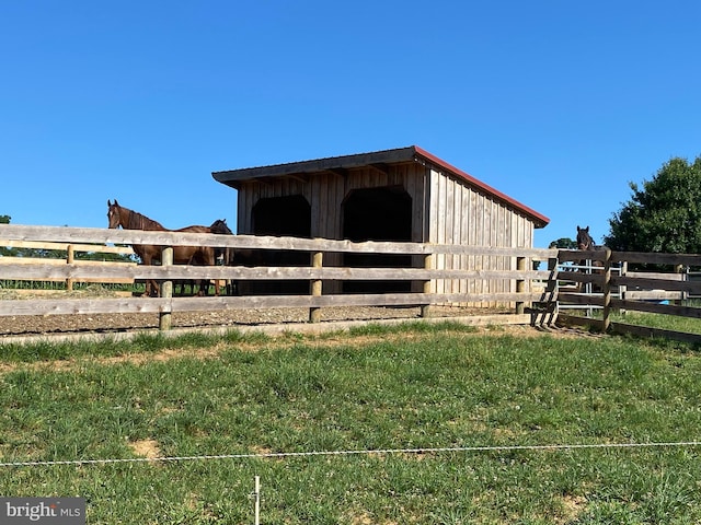 view of outdoor structure