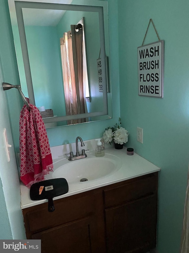 bathroom with vanity