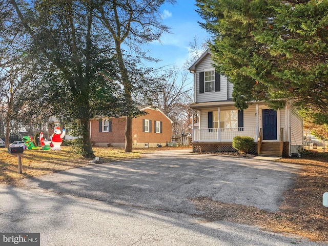 view of front of property with covered porch