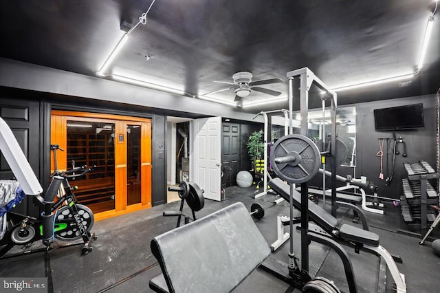 exercise room featuring ceiling fan