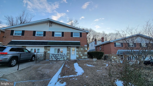 view of front of property