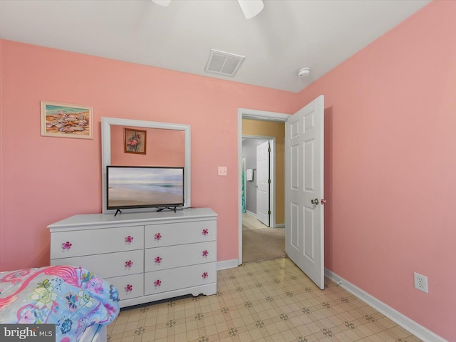 bedroom featuring ceiling fan