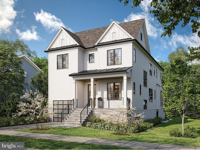 view of front of property featuring a front lawn