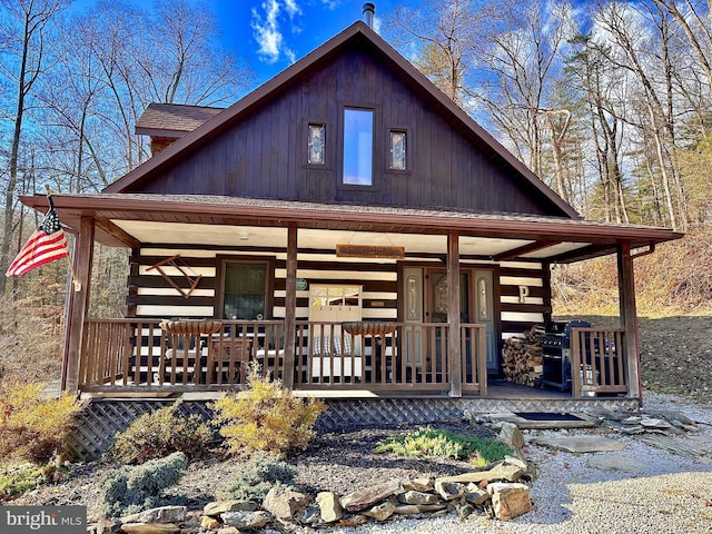 view of front of house featuring a porch