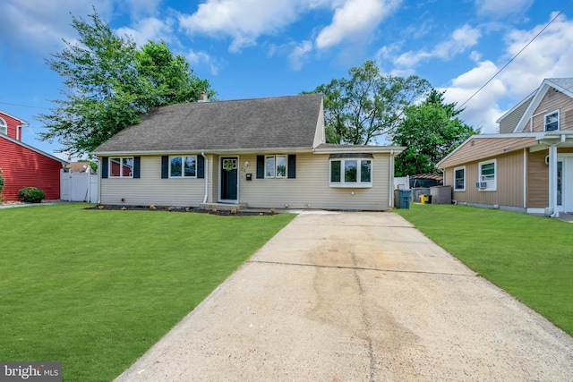 view of front facade with a front lawn