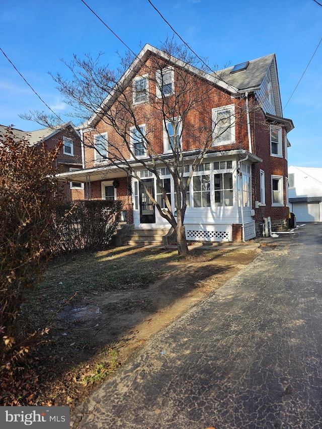 view of front of home