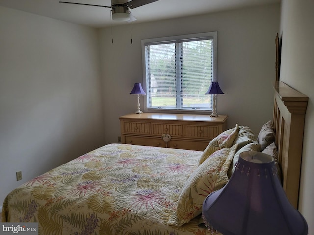 bedroom featuring ceiling fan