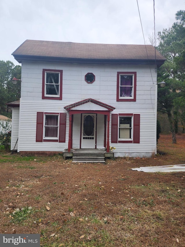 view of front of house with a front yard