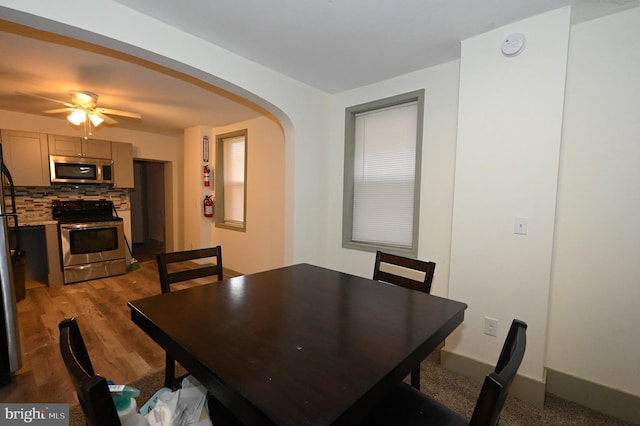 dining area featuring ceiling fan