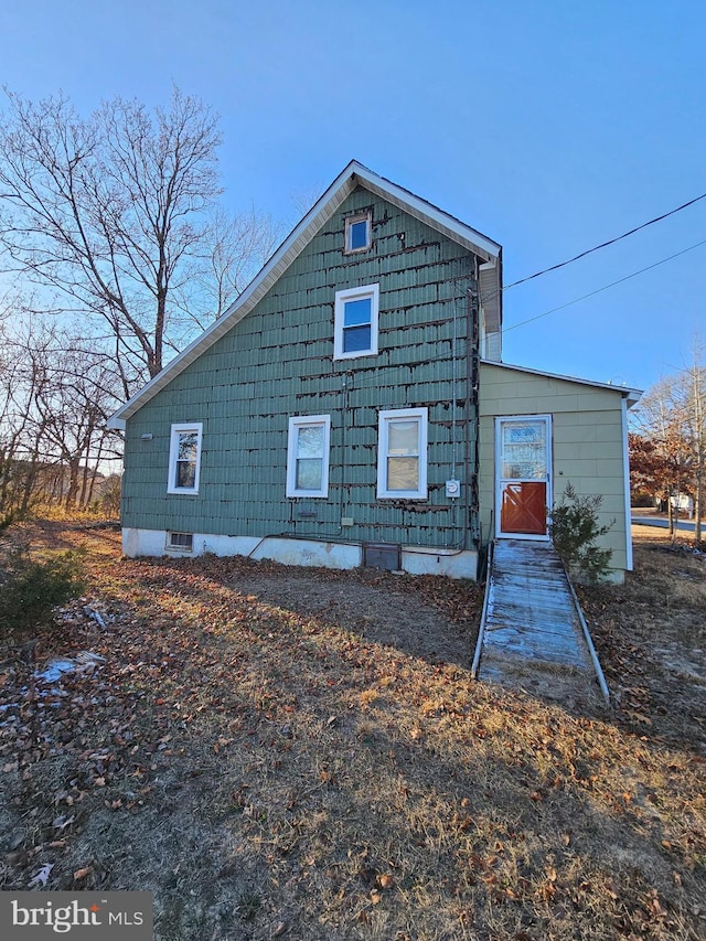 view of home's exterior