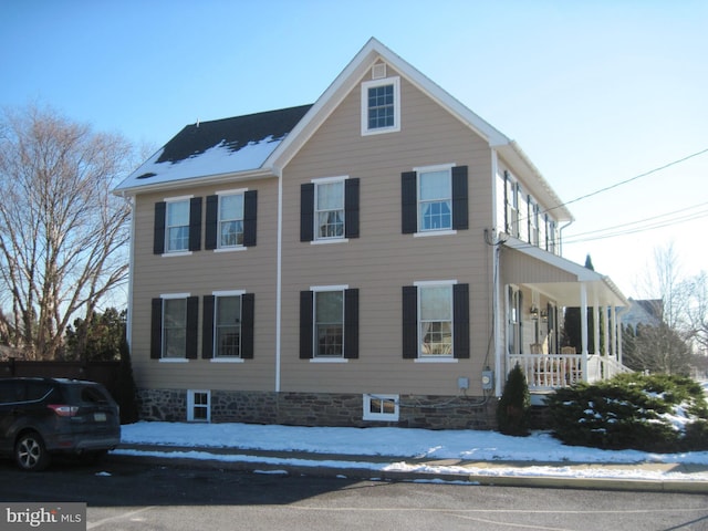 view of front of home featuring a porch