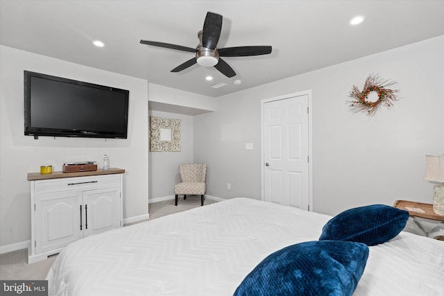 carpeted bedroom featuring ceiling fan