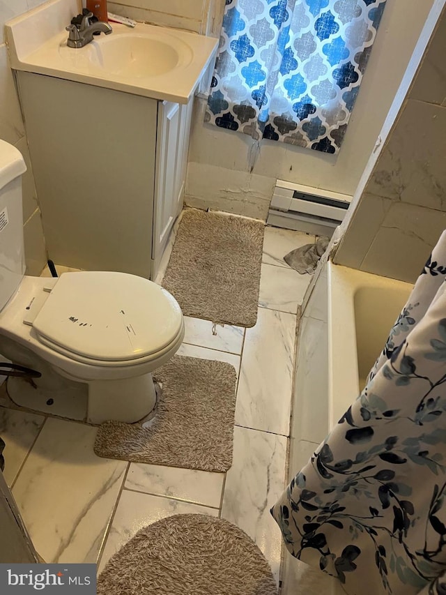 full bath featuring toilet, curtained shower, a baseboard heating unit, and vanity