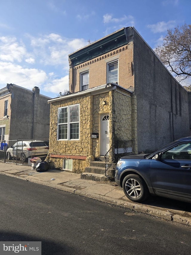 view of front of property