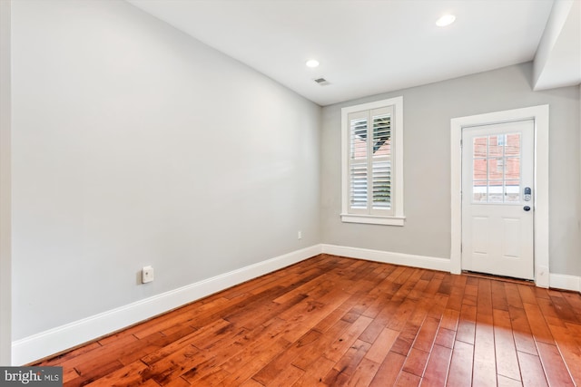 931 Farragut St NW, Washington, DC 20011 - foyer entrance featuring baseboards, recessed lighting, and hardwood / wood-style floors