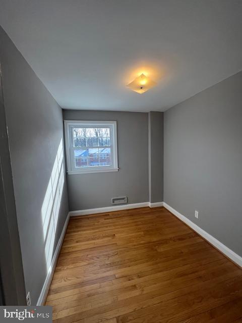 empty room featuring light hardwood / wood-style flooring