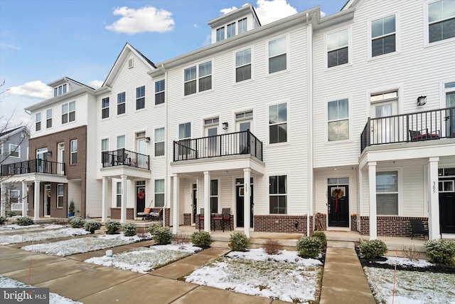 view of townhome / multi-family property