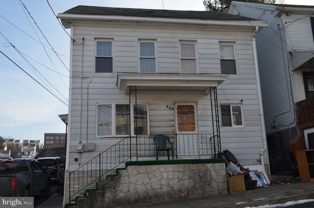 view of front facade