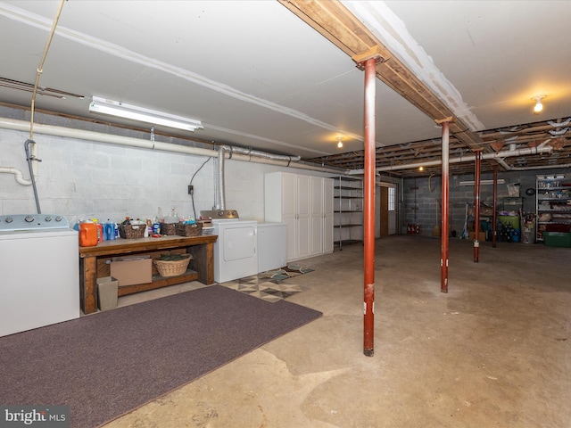 basement featuring washer and clothes dryer