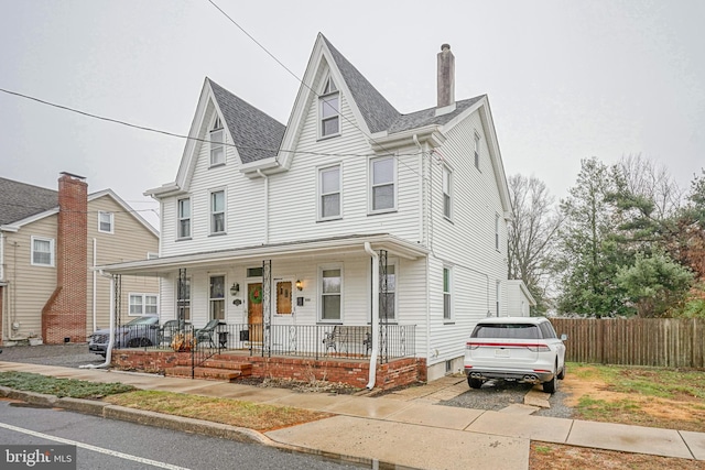 view of front of home featuring covered porch