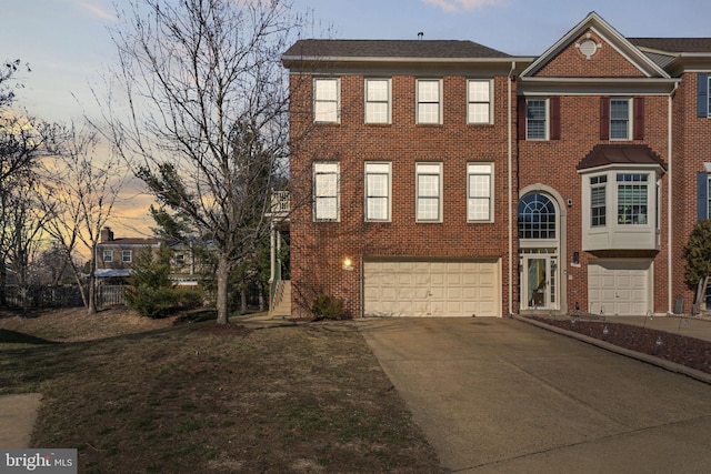 view of front facade featuring a garage