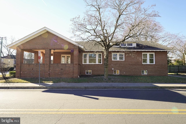 view of front of house featuring covered porch