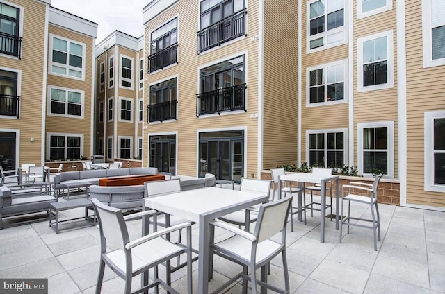 view of patio featuring outdoor lounge area