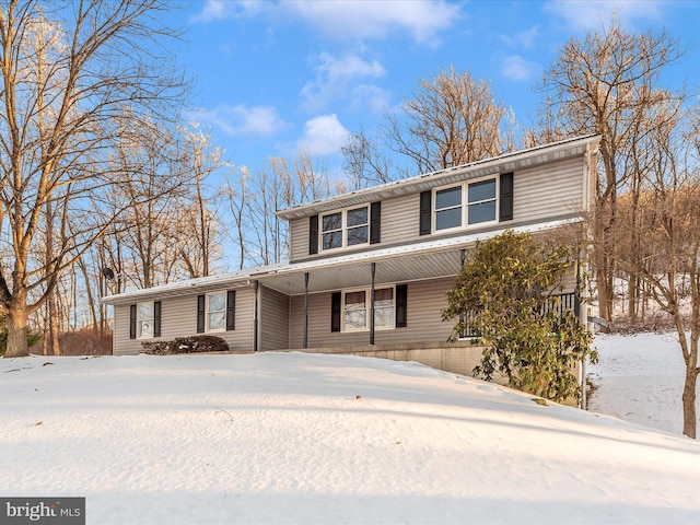 view of front property