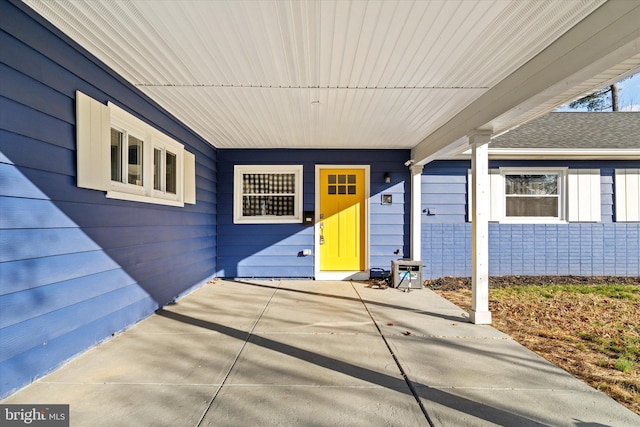 view of property entrance