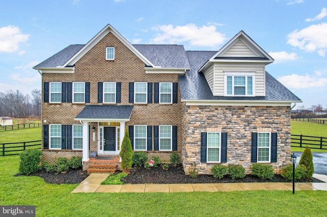 view of front of house featuring a front yard