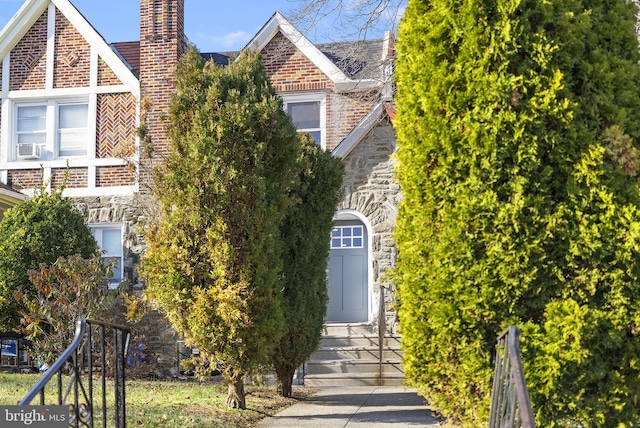 view of front of house