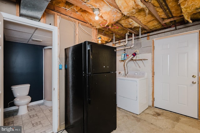 clothes washing area featuring washer / clothes dryer