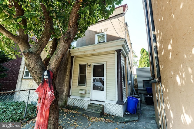 view of front of home