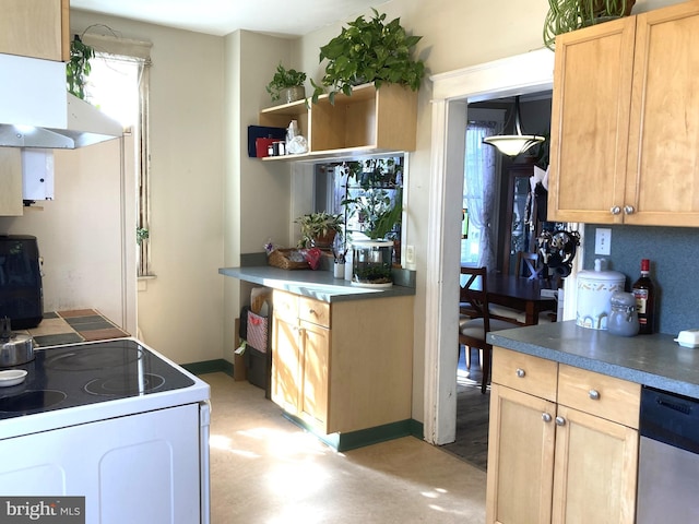 kitchen with electric stove, plenty of natural light, light brown cabinetry, and dishwasher