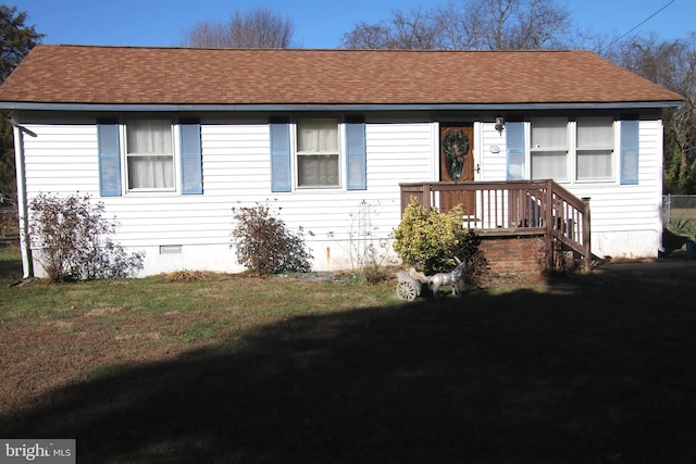 view of front of home with a front lawn